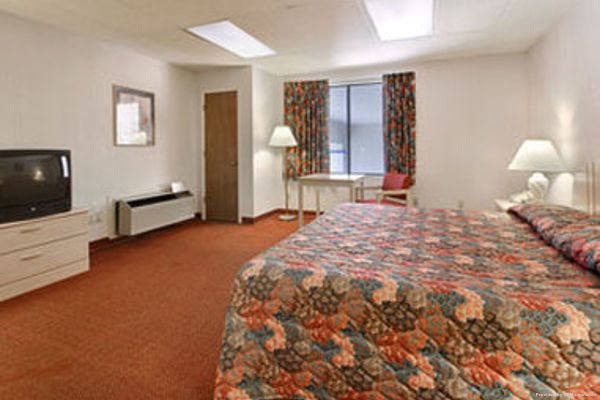 KNIGHTS INN LONGVIEW (Longview)